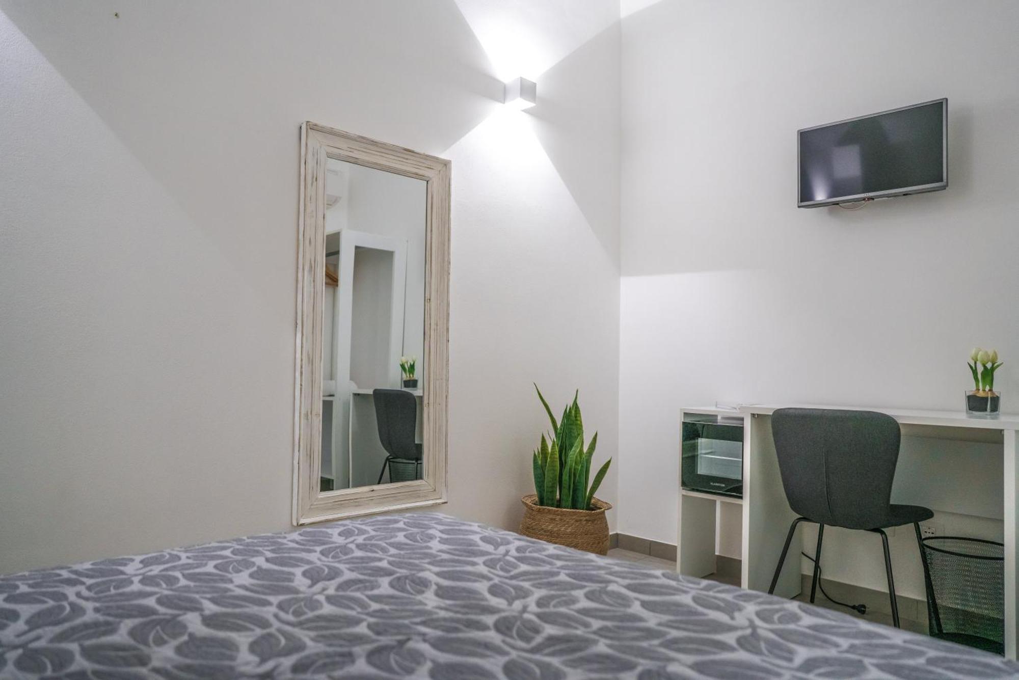 Casa Azzurra Rooms E Apartment Terrasini Bagian luar foto