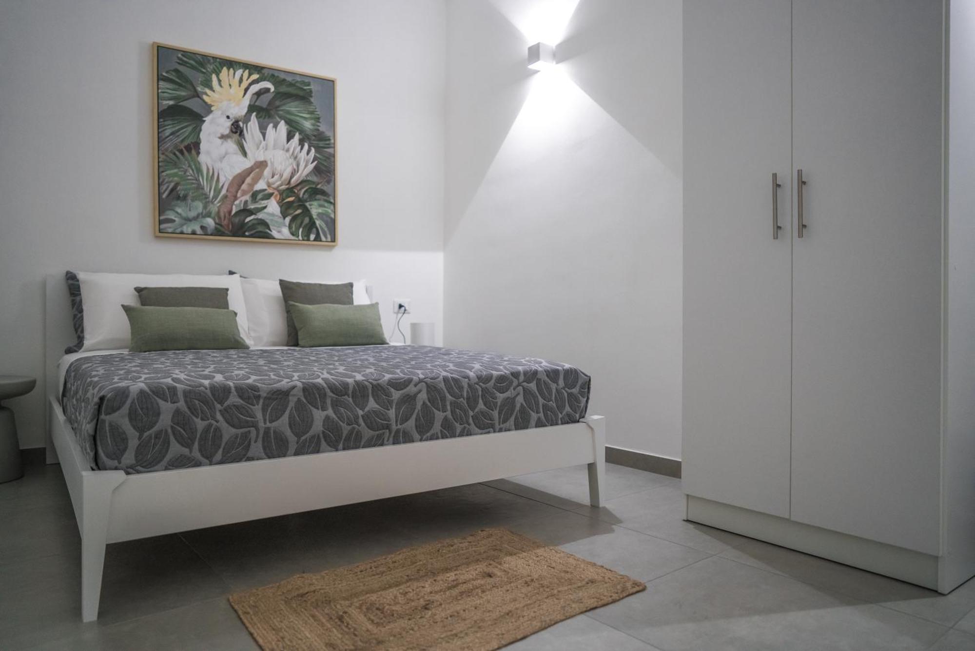Casa Azzurra Rooms E Apartment Terrasini Bagian luar foto